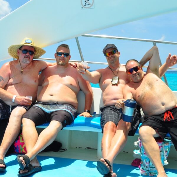 Amazing Private Party Boat Cruise 4 friends enjoying life | Bia Travels